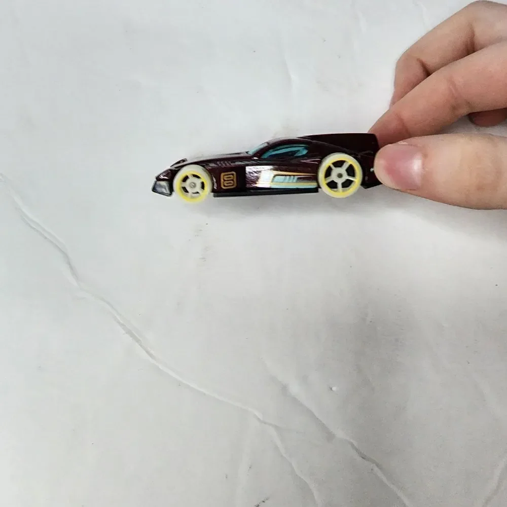 Hot Wheels FORMUL8R Race Car GLOW WHEELS HW 2005 Hotwheels Dark RED Loose